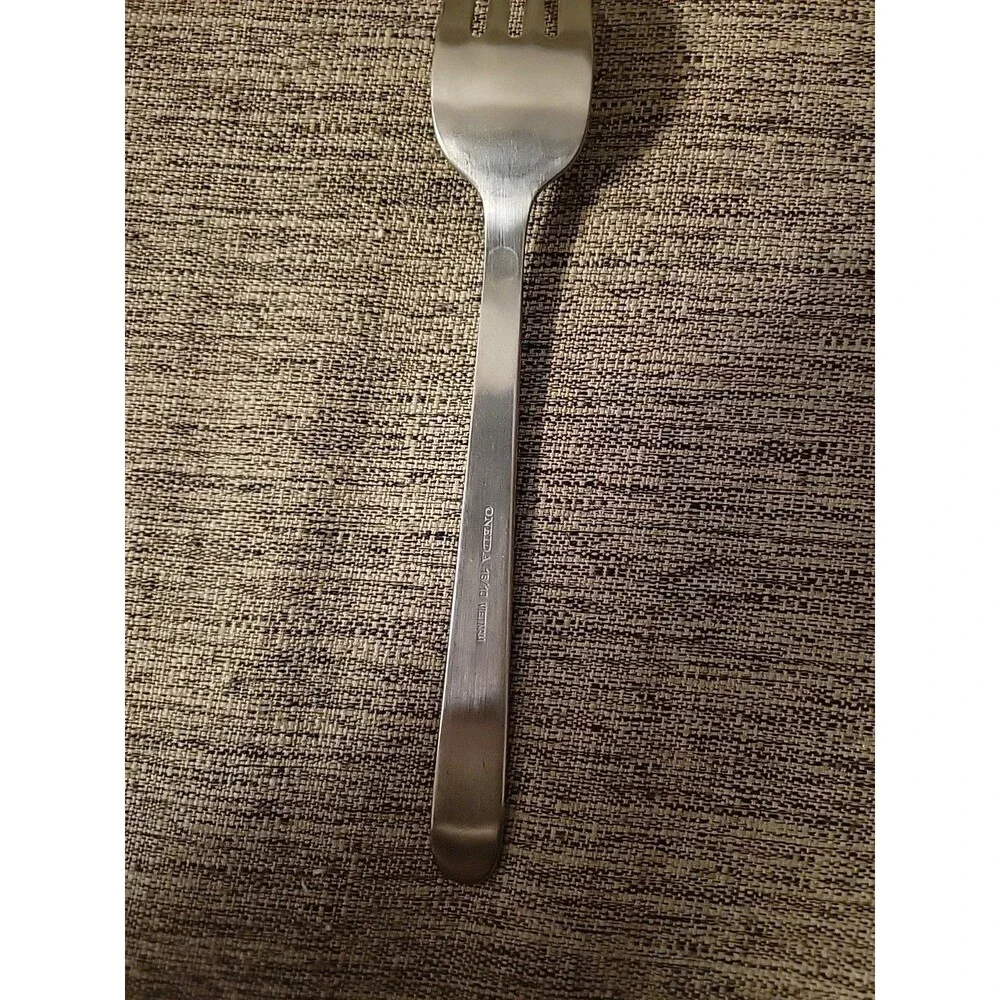 3 - Oneida Baguette Flatware 2 Dinner Forks 1 Tablespoon 18/10 Vietnam